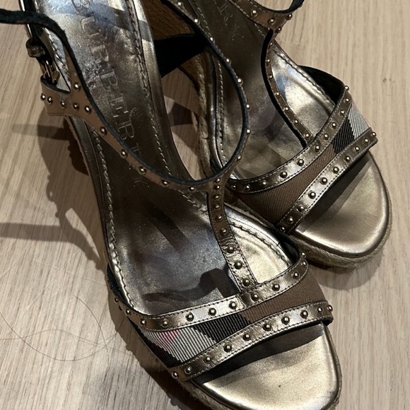 Burberry sandals - Picture 1 of 3